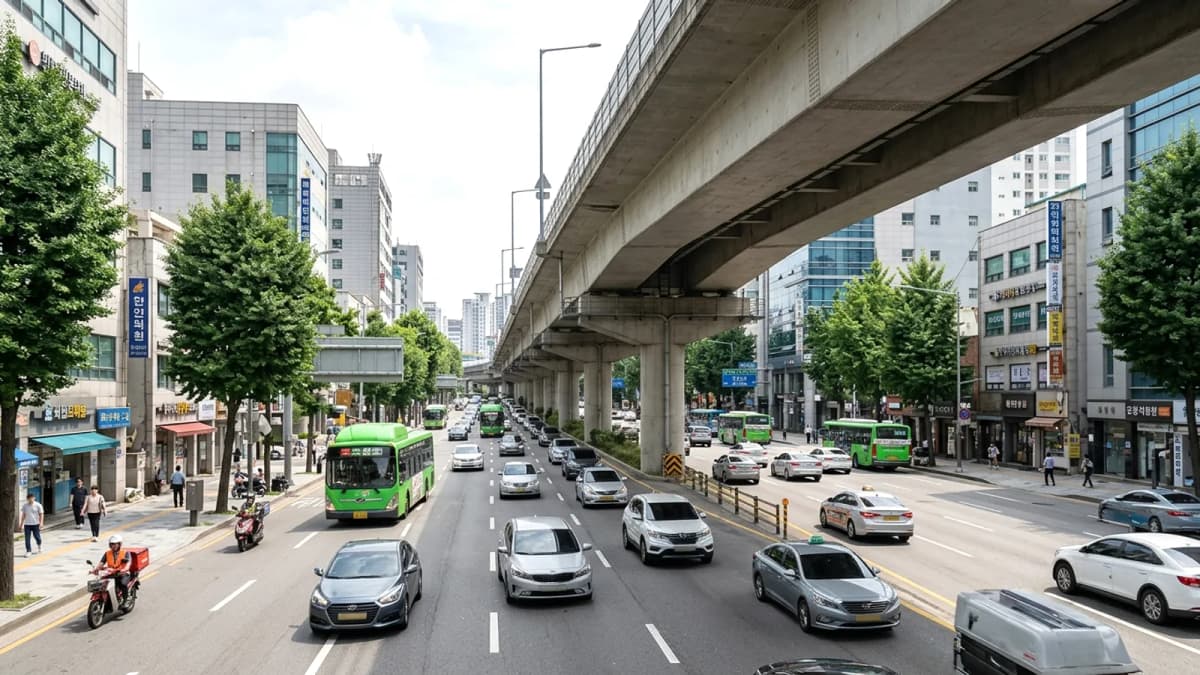 Giao thông dưới cầu vượt Seosomun ở Seoul trở lại bình thường sau sự cố sập